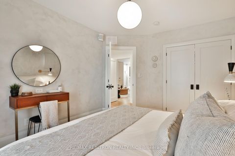 Photo 18 at 46 Gloucester Grove, Cedarvale, Toronto