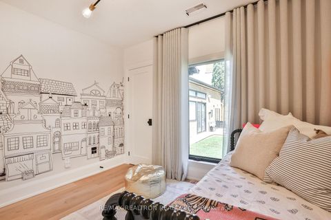 Photo 23 at 46 Gloucester Grove, Cedarvale, Toronto