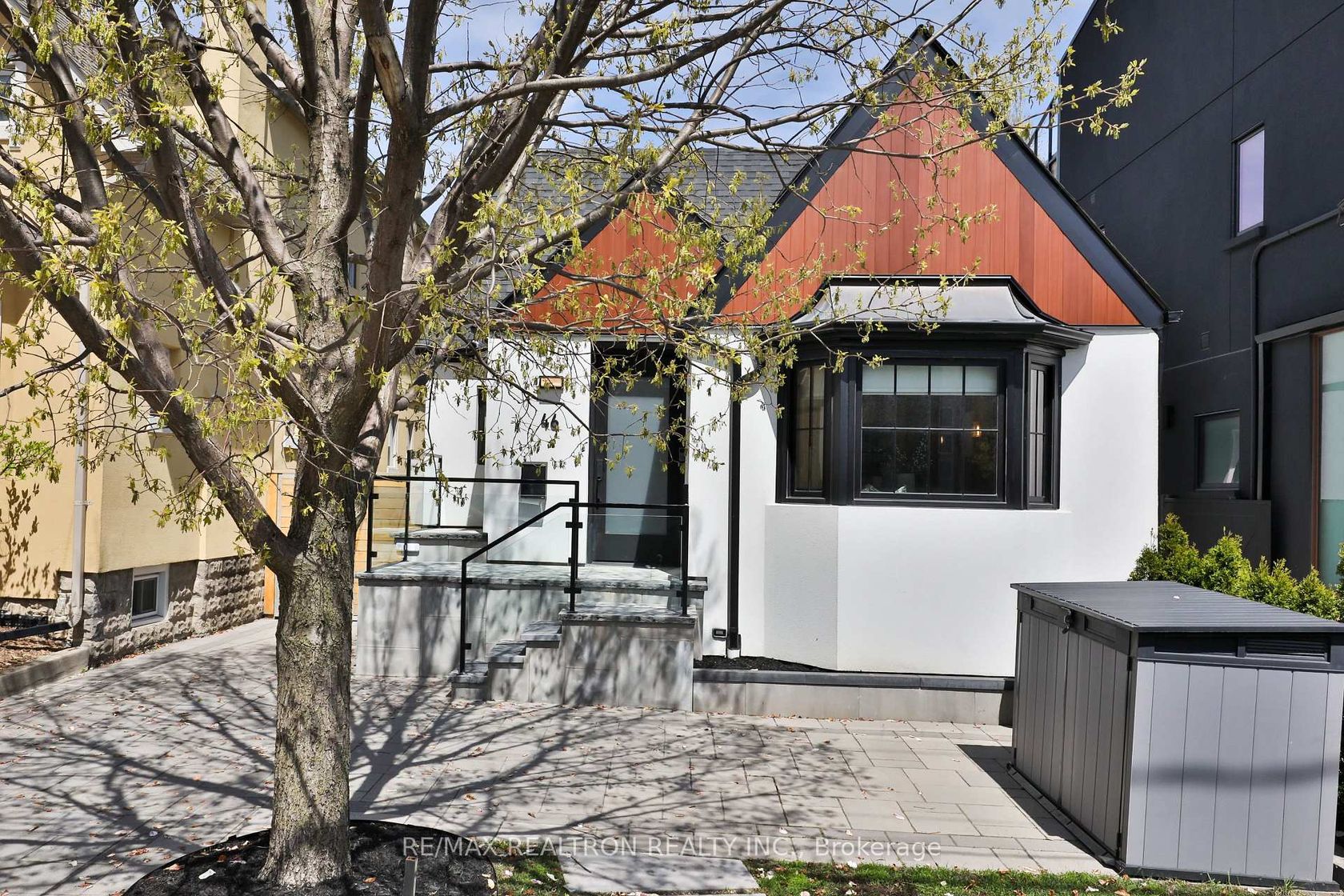 46 Gloucester Grove, Cedarvale, Toronto photo number 2