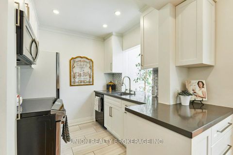 Photo 18 at 91 Eighth Street, New Toronto, Toronto