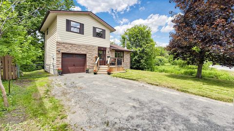 Photo 2 at 98 Metro Road S, Keswick North, Georgina