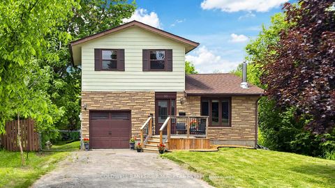 Photo 3 at 98 Metro Road S, Keswick North, Georgina