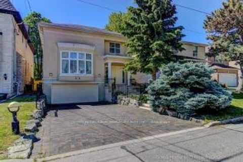 Photo 1 at 215 Olive Avenue S, Willowdale East, Toronto