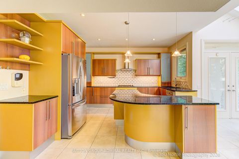 Photo 13 at 215 Olive Avenue S, Willowdale East, Toronto
