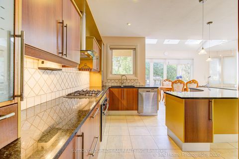 Photo 14 at 215 Olive Avenue S, Willowdale East, Toronto