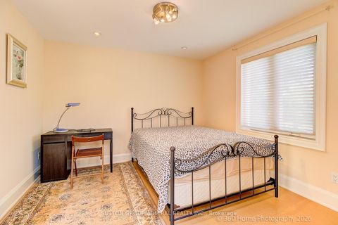 Photo 18 at 215 Olive Avenue S, Willowdale East, Toronto