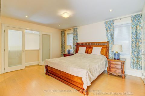 Photo 19 at 215 Olive Avenue S, Willowdale East, Toronto