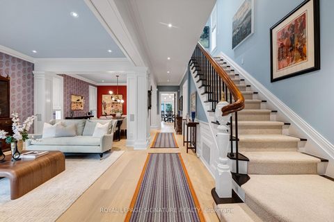Photo 2 at 46 Esgore Drive, Nortown, Toronto