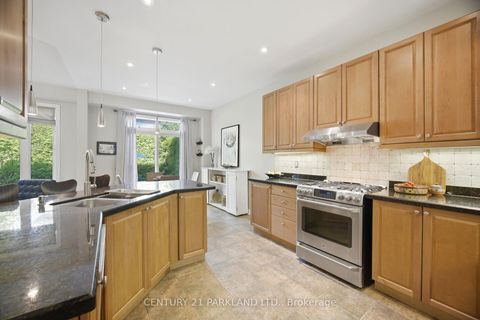 Photo 8 at 148 Vellore Avenue, Vellore Village, Vaughan
