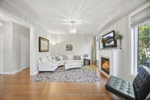 Photo 12 at 148 Vellore Avenue, Vellore Village, Vaughan