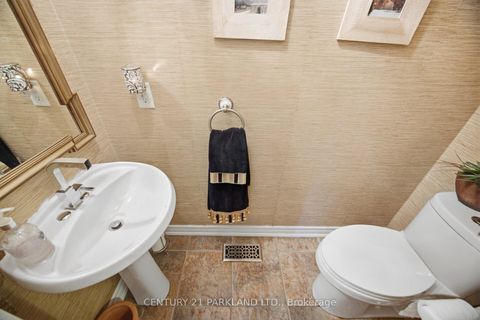 Photo 17 at 148 Vellore Avenue, Vellore Village, Vaughan