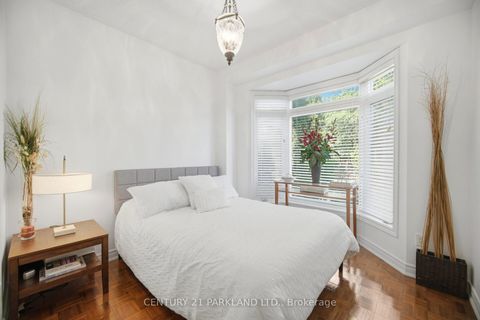 Photo 18 at 148 Vellore Avenue, Vellore Village, Vaughan