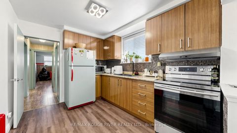 Photo 9 at 263 Oak Park Avenue, Lumsden, Toronto