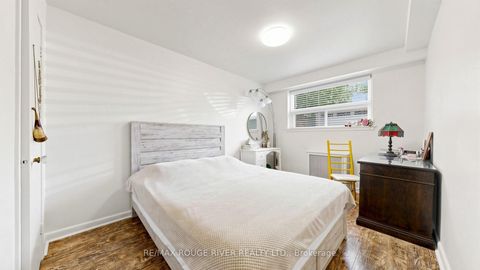 Photo 10 at 263 Oak Park Avenue, Lumsden, Toronto