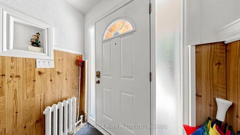 Photo 14 at 263 Oak Park Avenue, Lumsden, Toronto