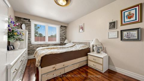 Photo 23 at 263 Oak Park Avenue, Lumsden, Toronto