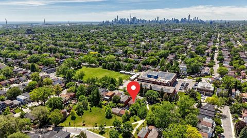 Photo 49 at 263 Oak Park Avenue, Lumsden, Toronto