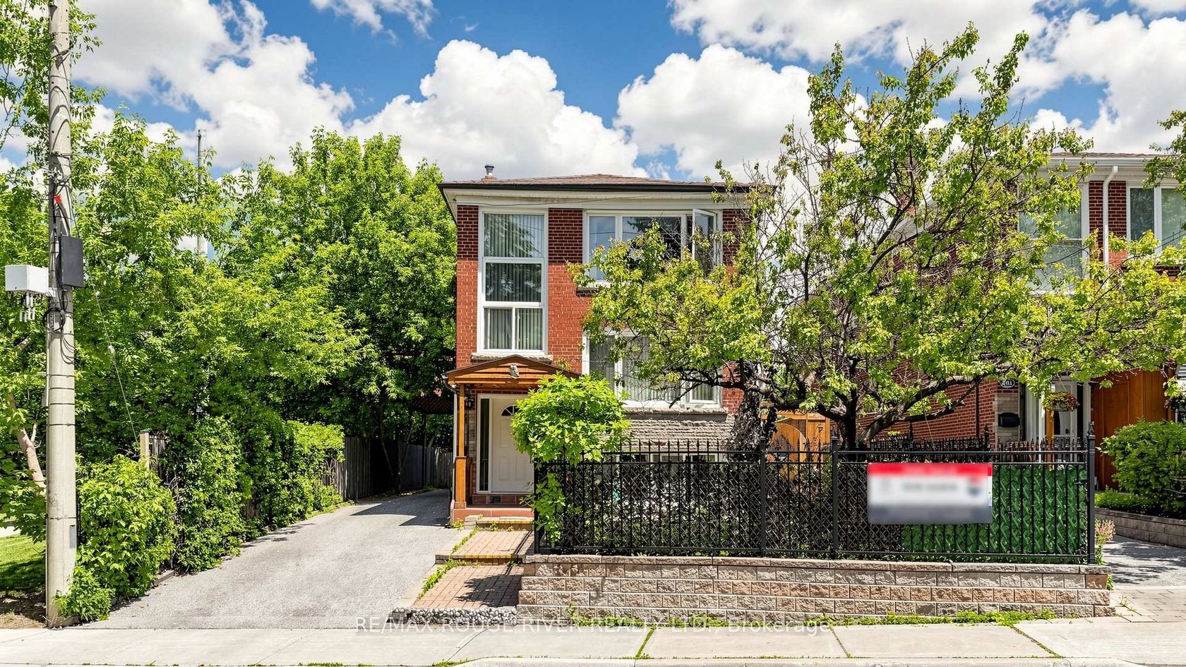 263 Oak Park Avenue, Lumsden, Toronto photo number 2