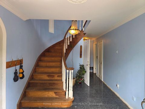 Photo 1 at 519 Henry Street, Downtown Whitby, Whitby