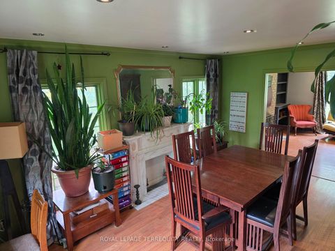 Photo 2 at 519 Henry Street, Downtown Whitby, Whitby