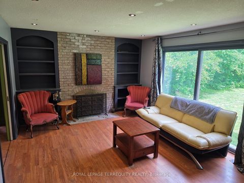 Photo 4 at 519 Henry Street, Downtown Whitby, Whitby