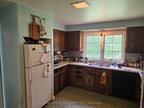 Photo 5 at 519 Henry Street, Downtown Whitby, Whitby