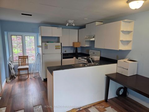 Photo 7 at 519 Henry Street, Downtown Whitby, Whitby