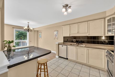 Photo 6 at 18 Lancaster Court, Keswick South, Georgina