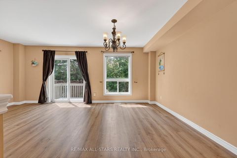 Photo 11 at 18 Lancaster Court, Keswick South, Georgina