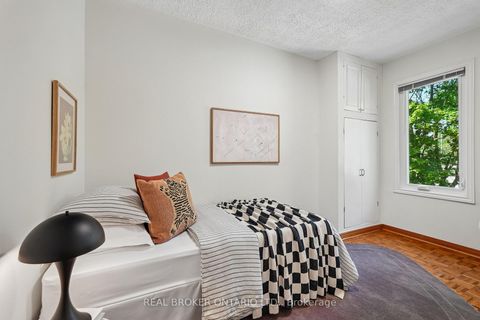 Photo 12 at 450 Armadale Avenue, Bloor West Village, Toronto