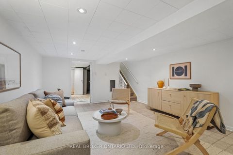 Photo 15 at 450 Armadale Avenue, Bloor West Village, Toronto