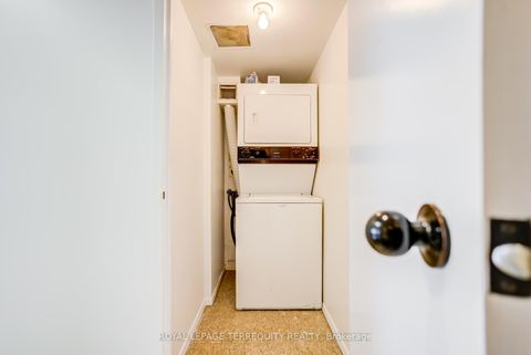 Photo 30 at 2302 - 633 Bay Street, Bay Street Corridor, Toronto