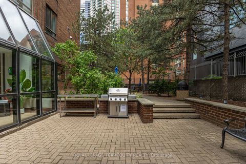 Photo 41 at 2302 - 633 Bay Street, Bay Street Corridor, Toronto