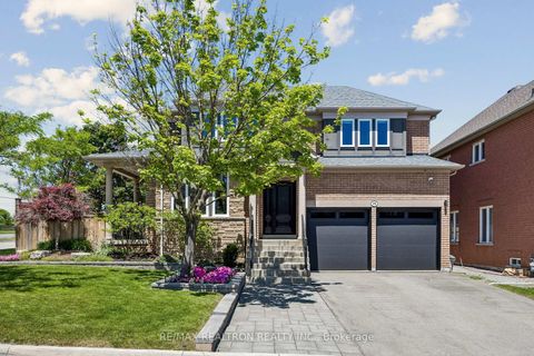 Photo 0 at 18 Hayfield Crescent, Jefferson, Richmond Hill