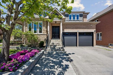 Photo 1 at 18 Hayfield Crescent, Jefferson, Richmond Hill