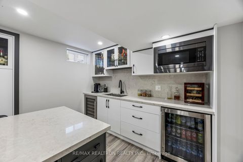 Photo 36 at 18 Hayfield Crescent, Jefferson, Richmond Hill