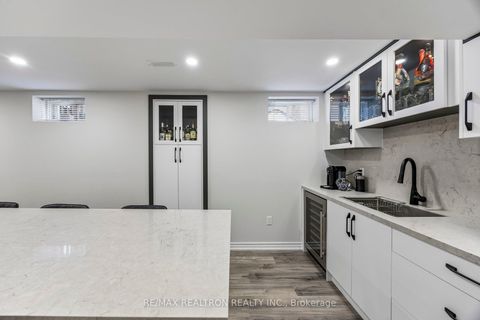 Photo 37 at 18 Hayfield Crescent, Jefferson, Richmond Hill