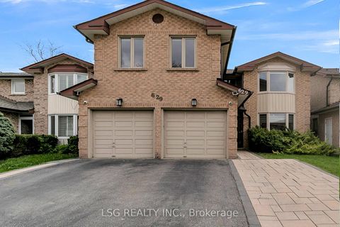 Photo 0 at 629 York Hill Boulevard, Yorkhill, Vaughan