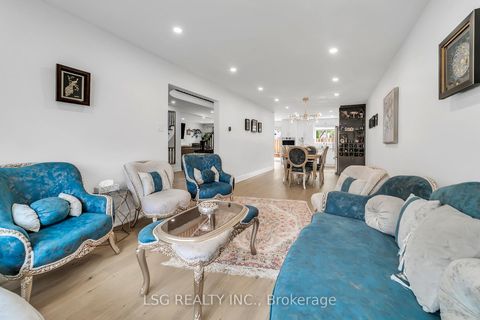 Photo 14 at 629 York Hill Boulevard, Yorkhill, Vaughan