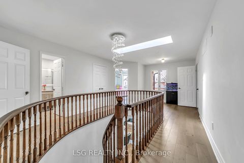 Photo 22 at 629 York Hill Boulevard, Yorkhill, Vaughan