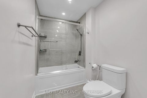 Photo 28 at 629 York Hill Boulevard, Yorkhill, Vaughan