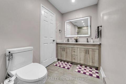 Photo 29 at 629 York Hill Boulevard, Yorkhill, Vaughan