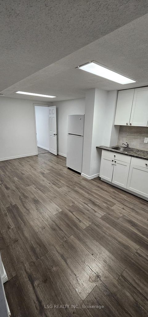 Photo 33 at 629 York Hill Boulevard, Yorkhill, Vaughan