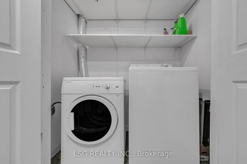 Photo 41 at 629 York Hill Boulevard, Yorkhill, Vaughan