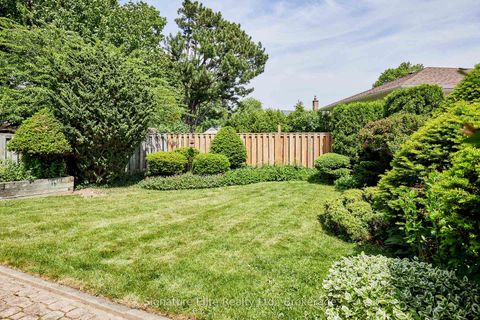 Photo 3 at 137 Haileybury Drive, Bendale, Toronto