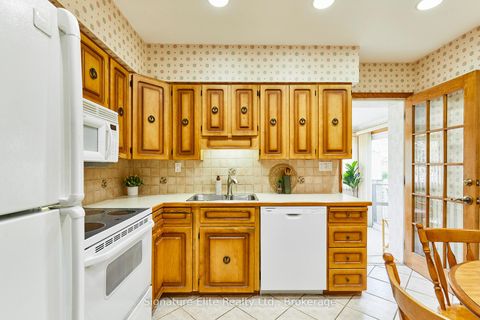 Photo 16 at 137 Haileybury Drive, Bendale, Toronto