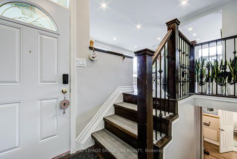 Photo 2 at 135 Rangoon Road, West Deane, Toronto