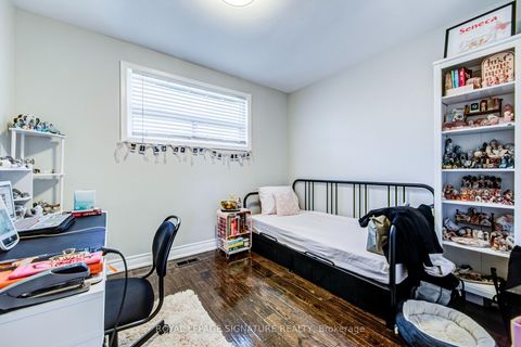 Photo 12 at 135 Rangoon Road, West Deane, Toronto