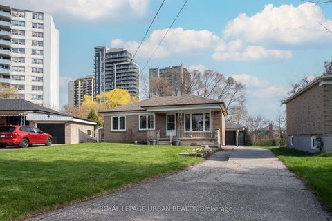 Photo 1 at 19 Battersea Crescent, Maple Leaf, Toronto