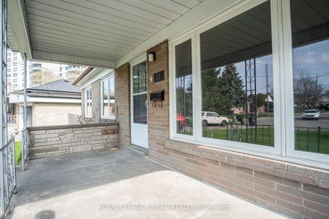 Photo 2 at 19 Battersea Crescent, Maple Leaf, Toronto